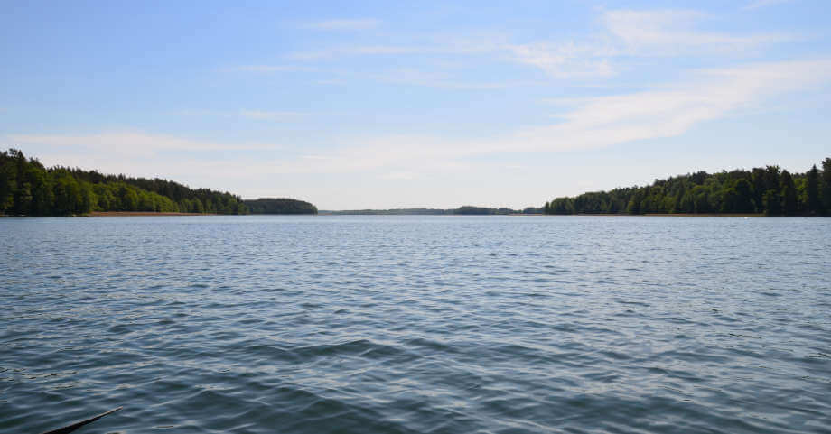 Lago Wigry fotografato dalla canoa