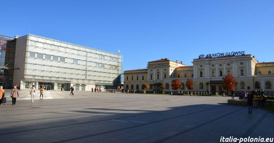 Cracovia. Stazione Centrale e Galeria Krakowska