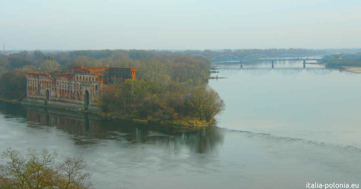Affluenza del Narew nel fiume Vistola a Nowy Dwów Mazowiecki
